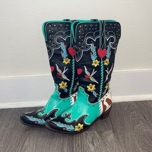 embroidered cowboy boots multicolor